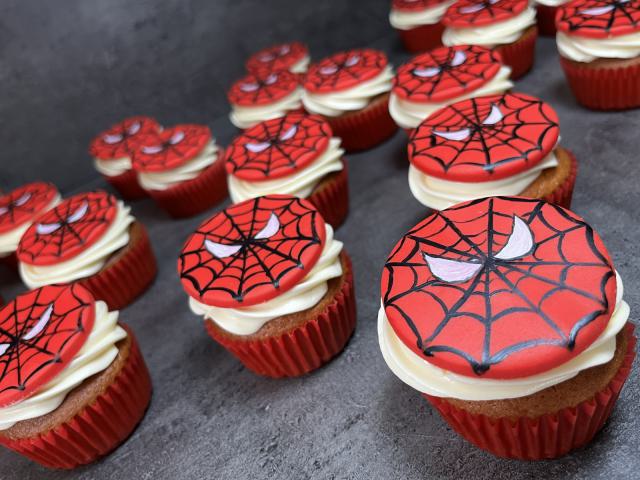 fehe--rcsokis-cupcake